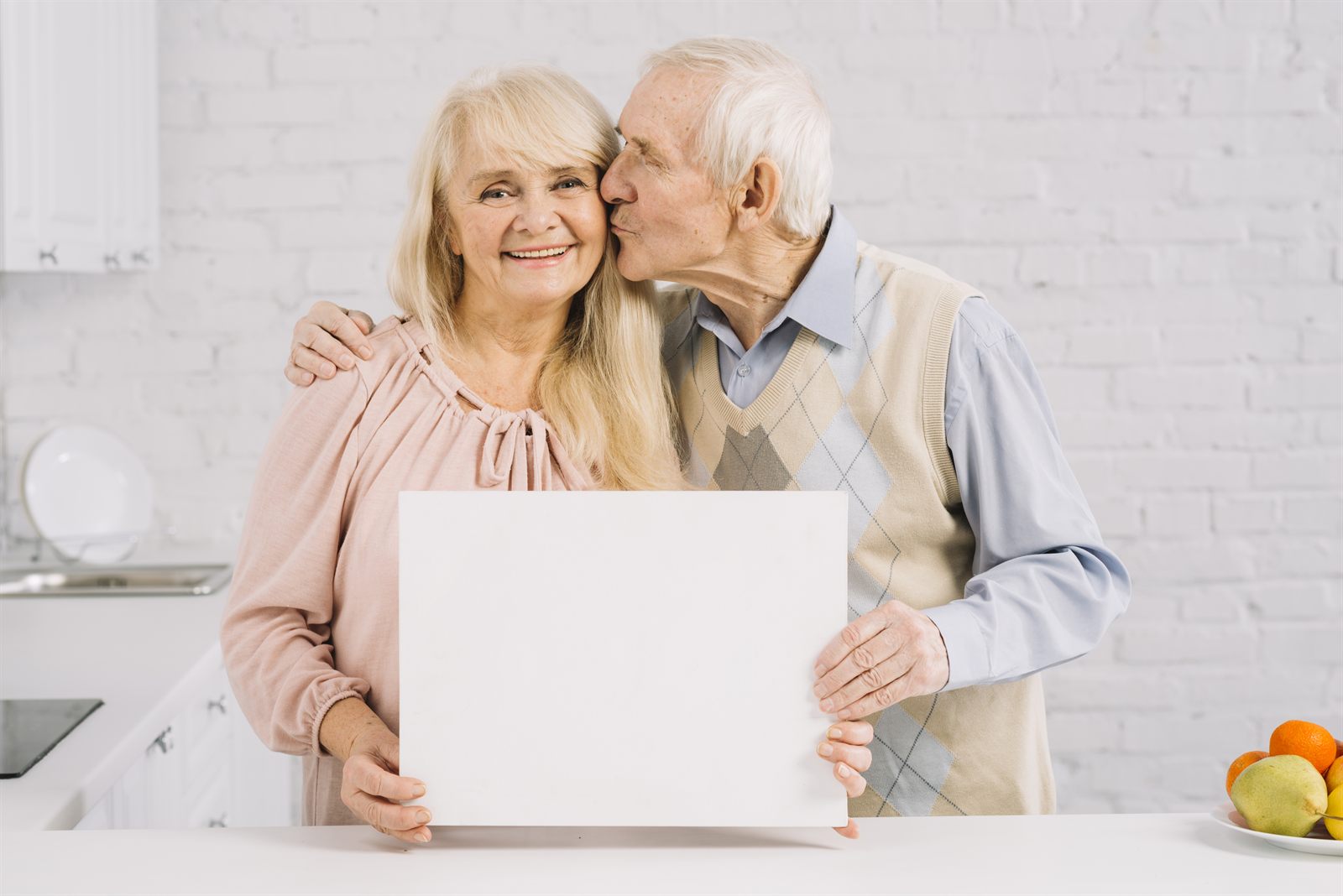 Faut-il souscrire une mutuelle senior avec assistance à domicile ?