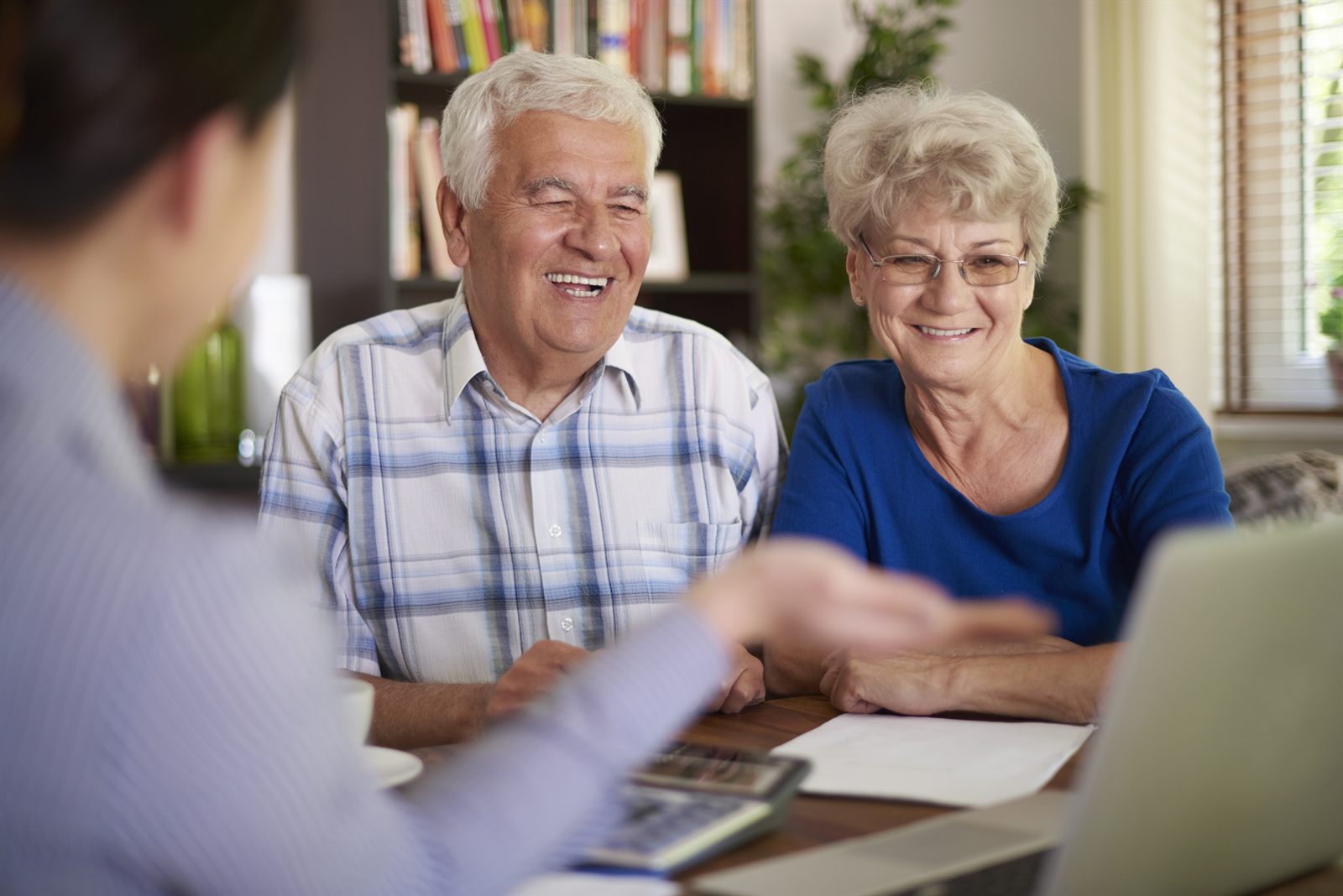 Mutuelle senior et soins à l'étranger : que couvre-t-on vraiment ?